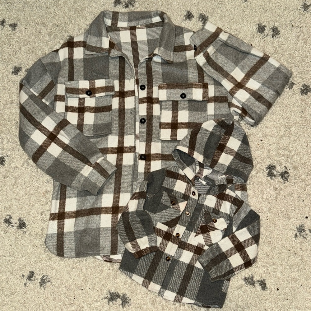 Toddler/parent matching flannels 😍